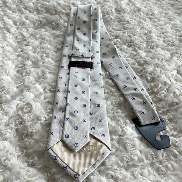 Pierre Cardin Paris Men’s Silk Tie Geometric Print Blue  White - Picture 2 of 8